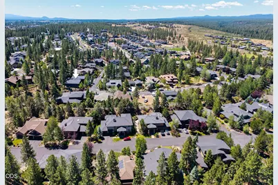 19077 Mount McLoughlin Lane, Bend, OR 97703 - Photo 63