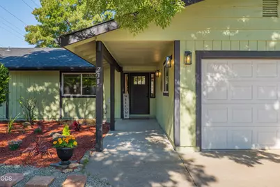 238 Grandview Lane, Grants Pass, OR 97527 - Photo 3