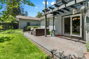 305 NW Columbia St, Bend, OR 97703 - Photo 49