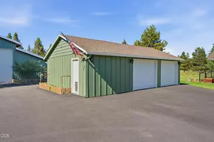 16250 South Dr, La Pine, OR 97739 - Photo 11