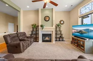 4680 Cloudcrest Dr, Medford, OR 97504 - Photo 17