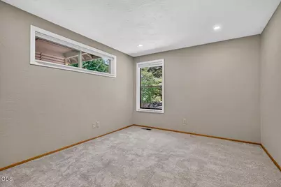 1056 Beswick Way, Ashland, OR 97520 - Photo 35