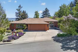 1056 Beswick Way, Ashland, OR 97520 - Photo 47