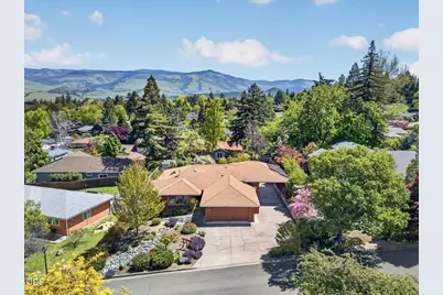 1056 Beswick Way, Ashland, OR 97520 - Photo 45