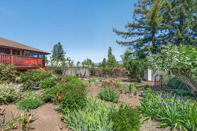 1056 Beswick Way, Ashland, OR 97520 - Photo 41
