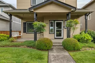 691 Buck Point St, Central Point, OR 97502 - Photo 3