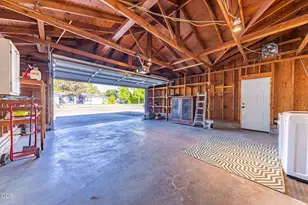 832 La Loma Dr, Medford, OR 97504 - Photo 9
