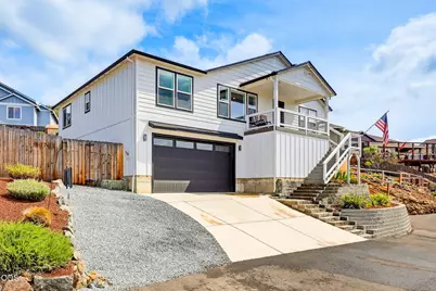 1031 Ruby Meadows Drive, Eagle Point, OR 97524 - Photo 1