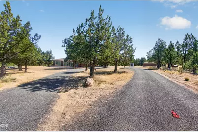 7004 SW Highland Drive, Powell Butte, OR 97753 - Photo 29