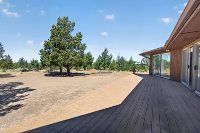 7004 SW Highland Drive, Powell Butte, OR 97753 - Photo 9