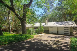 886 Palmer Rd, Ashland, OR 97520 - Photo 27