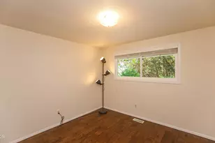 886 Palmer Rd, Ashland, OR 97520 - Photo 17