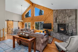 18117 Belknap Ln, Sunriver, OR 97707 - Photo 5