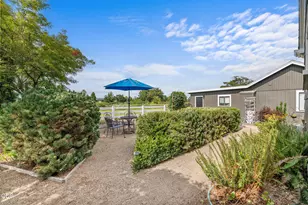 2622 Eric Ave, Central Point, OR 97502 - Photo 45