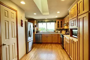 6085 Adams Rd, Talent, OR 97540 - Photo 7