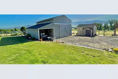 6085 Adams Road, Talent, OR 97540 - Photo 37