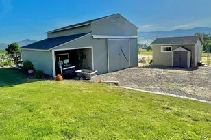 6085 Adams Rd, Talent, OR 97540 - Photo 37