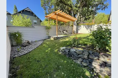 6085 Adams Road, Talent, OR 97540 - Photo 19