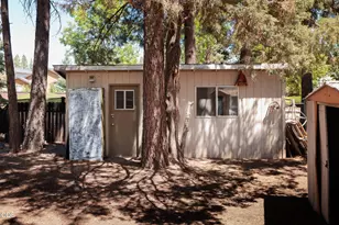61111 Chuckanut Dr, Bend, OR 97702 - Photo 23