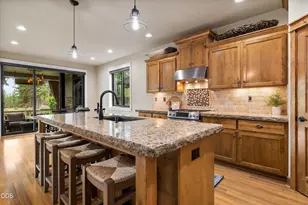 20158 Stonegate Dr, Bend, OR 97702 - Photo 11