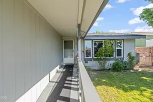 172 SE Tracie St, Madras, OR 97741 - Photo 3