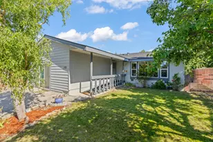 172 SE Tracie St, Madras, OR 97741 - Photo 1