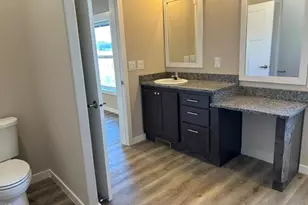 333 Mountain View Dr, Talent, OR 97540 - Photo 19