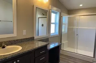333 Mountain View Dr, Talent, OR 97540 - Photo 17