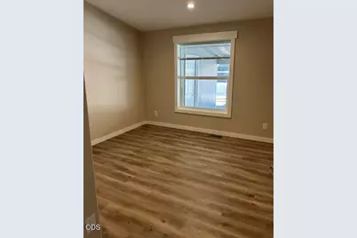 333 Mountain View Drive #105, Talent, OR 97540 - Photo 13