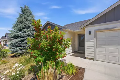 222 SW 33rd Drive, Redmond, OR 97756 - Photo 3