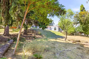 595 Monroe St, Ashland, OR 97520 - Photo 5