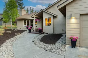 18035 Maury Mountain Ln, Sunriver, OR 97707 - Photo 5