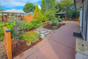 262 Summer Glen Way, Central Point, OR 97502 - Photo 35