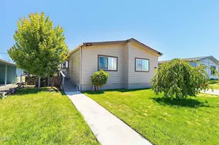 1661 Darin Dr, Grants Pass, OR 97527 - Photo 3