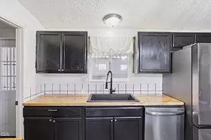 1661 Darin Dr, Grants Pass, OR 97527 - Photo 9