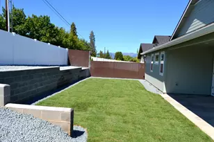 185 SW Rock Gulch Rd, Grants Pass, OR 97527 - Photo 27