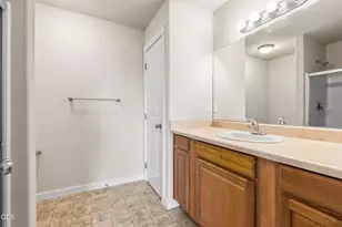 1214 SW 27th St, Redmond, OR 97756 - Photo 19