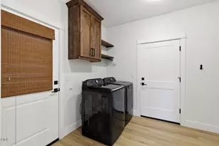 1609 Pacific Ln, Phoenix, OR 97535 - Photo 39