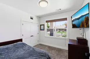 1609 Pacific Ln, Phoenix, OR 97535 - Photo 29