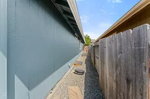 1288 SW Sturgeon Ct, Grants Pass, OR 97527 - Photo 27