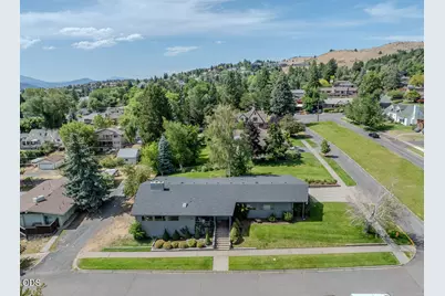 1500 Pacific Terrace, Klamath Falls, OR 97601 - Photo 1