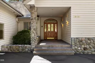 60726 Golf Village Loop, Bend, OR 97702 - Photo 5