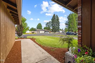 5444 Brentwood Dr, Klamath Falls, OR 97603 - Photo 57