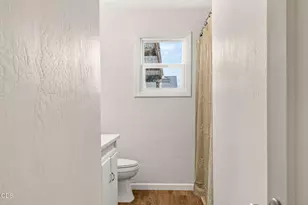 1332 Winchester Ave, Medford, OR 97501 - Photo 17