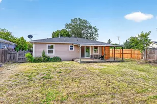 1332 Winchester Ave, Medford, OR 97501 - Photo 31
