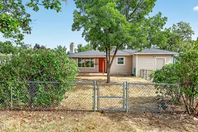 1332 Winchester Avenue, Medford, OR 97501 - Photo 1