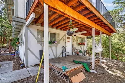 1277 N 5th Avenue, Gold Hill, OR 97525 - Photo 5
