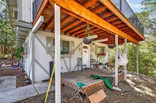 1277 N 5th Ave, Gold Hill, OR 97525 - Photo 5