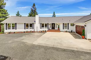 831 Juanita Way, Jacksonville, OR 97530 - Photo 3