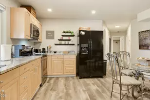 831 Juanita Way, Jacksonville, OR 97530 - Photo 57